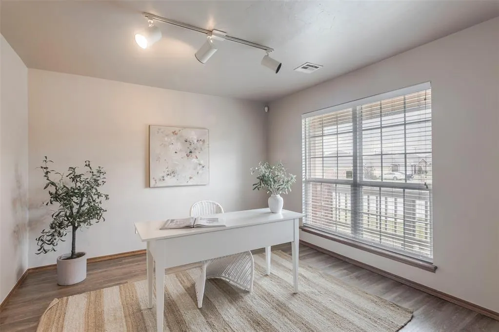 Photo 6 — 2913 SW 102nd Street, Oklahoma City, OK 73159