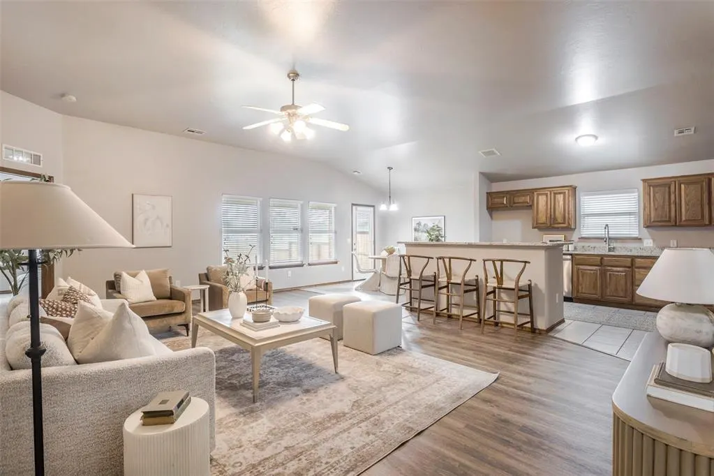 Photo 11 — 2913 SW 102nd Street, Oklahoma City, OK 73159
