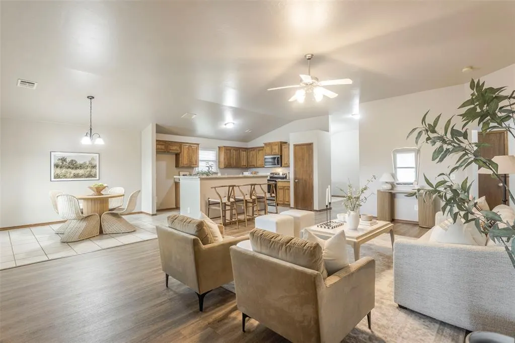 Photo 12 — 2913 SW 102nd Street, Oklahoma City, OK 73159