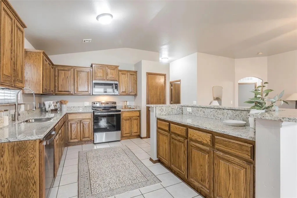 Photo 16 — 2913 SW 102nd Street, Oklahoma City, OK 73159