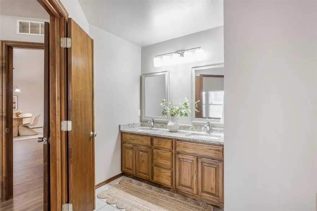 Photo 23 — 2913 SW 102nd Street, Oklahoma City, OK 73159