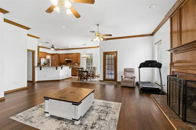 Photo 5 — 2413 Villa Lante Circle, Oklahoma City, OK 73170