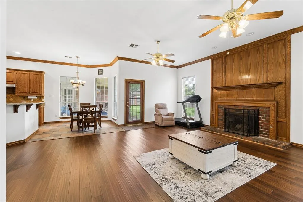 Photo 7 — 2413 Villa Lante Circle, Oklahoma City, OK 73170