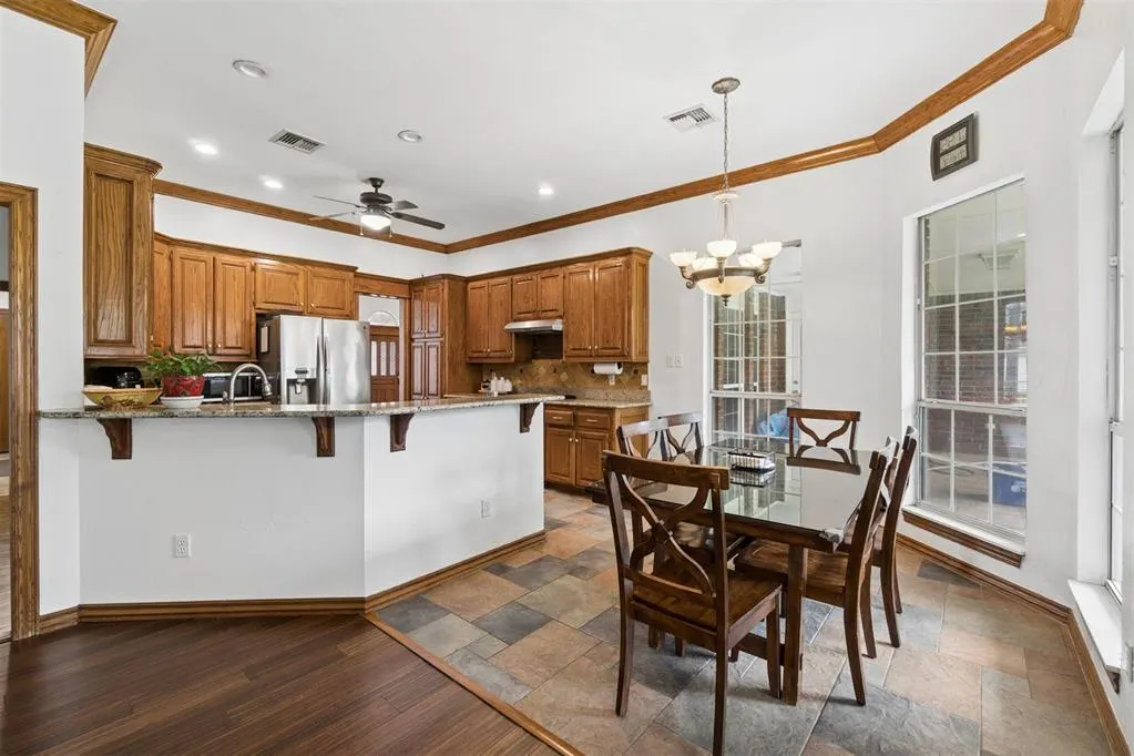 Photo 14 — 2413 Villa Lante Circle, Oklahoma City, OK 73170