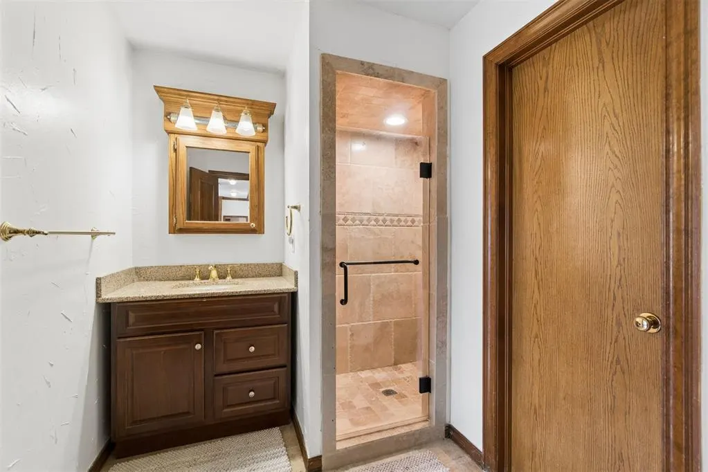 Photo 22 — 2413 Villa Lante Circle, Oklahoma City, OK 73170