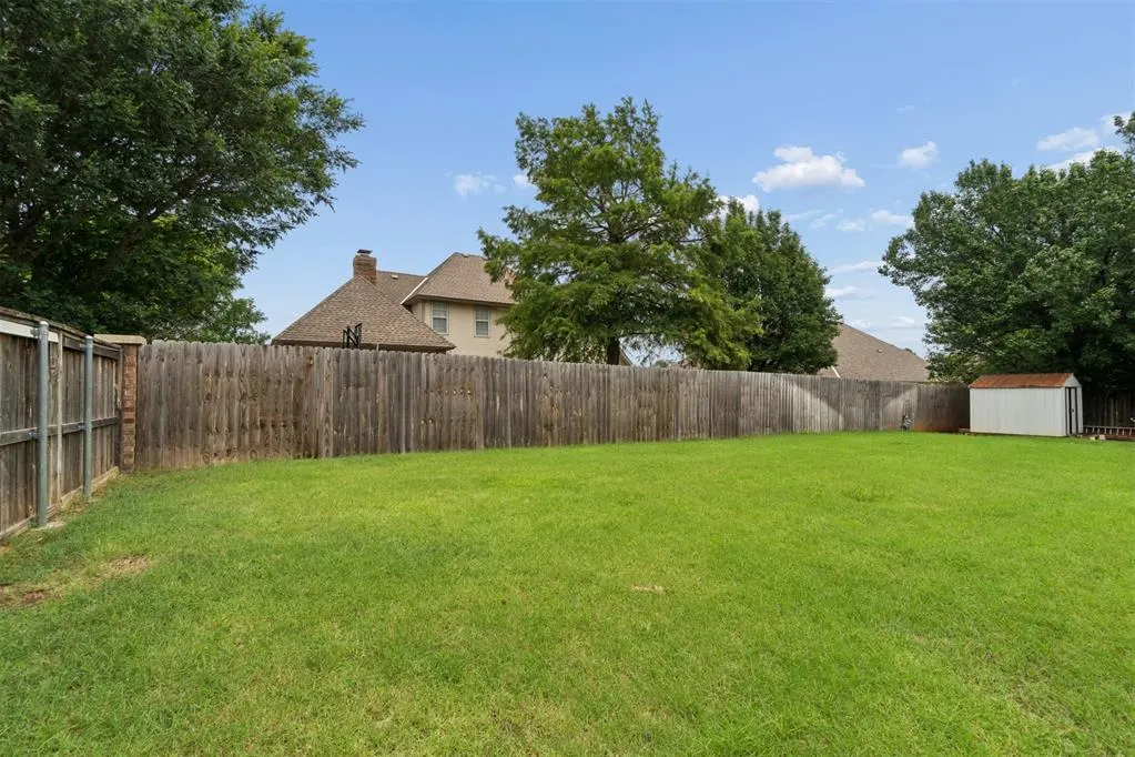 Photo 37 — 2413 Villa Lante Circle, Oklahoma City, OK 73170