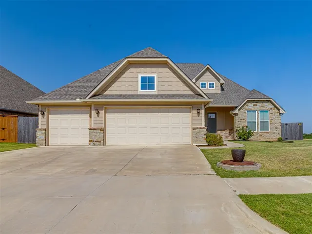Photo 3 — 509 Carlow Way, Yukon, OK 73099
