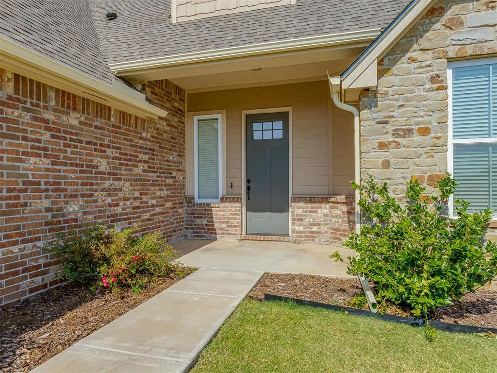 Photo 5 — 509 Carlow Way, Yukon, OK 73099