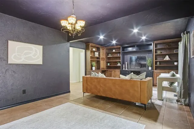 Photo 8 — 3620 W Charter Oak Road, Edmond, OK 73034