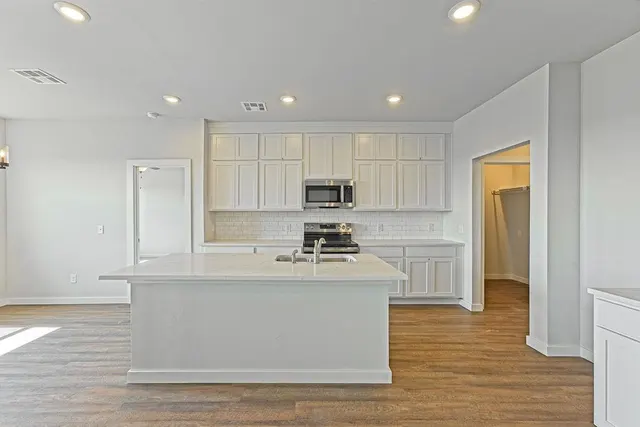 Photo 2 — 3350 Manning Farms Boulevard, El Reno, OK 73036