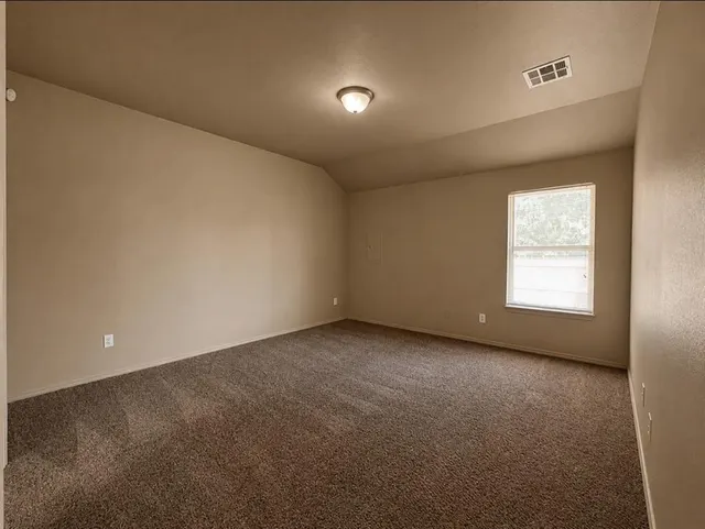 Photo 8 — 3600 Janus, Yukon, OK 73099