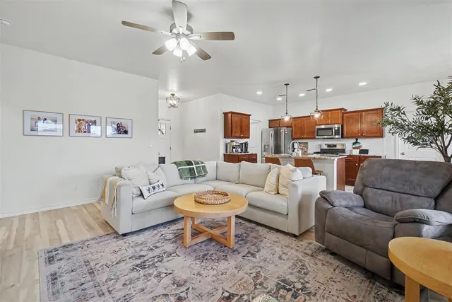 Photo 4 — 1009 Avalon Court, Altus, OK 73521