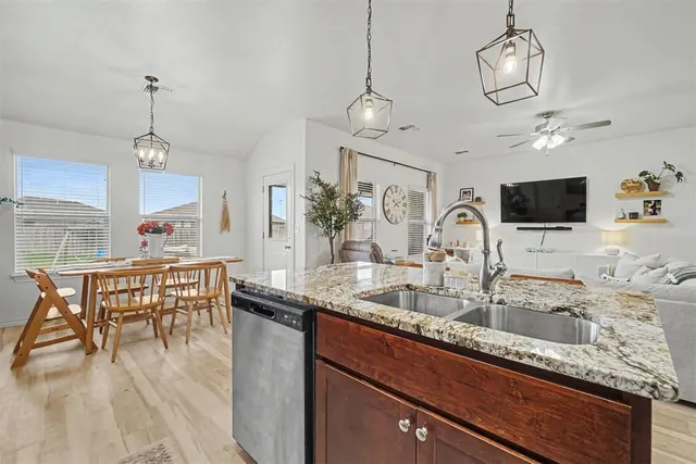 Photo 7 — 1009 Avalon Court, Altus, OK 73521
