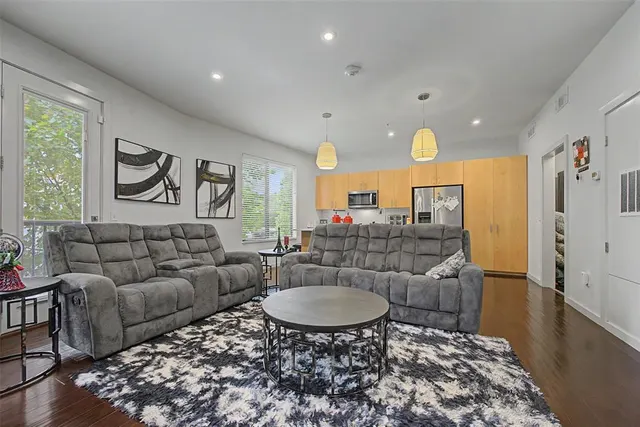 Photo 5 — 627 Couch Drive N10, Oklahoma City, OK 73102