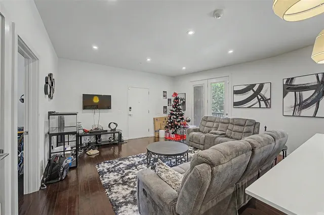 Photo 6 — 627 Couch Drive N10, Oklahoma City, OK 73102