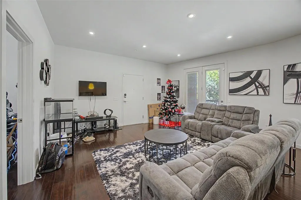 Photo 8 — 627 Couch Drive N10, Oklahoma City, OK 73102