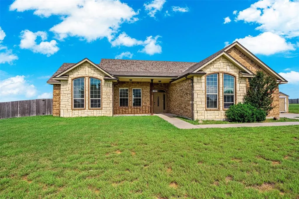 Photo 2 — 11482 NE Happy Hollow Road, Elgin, OK 73538