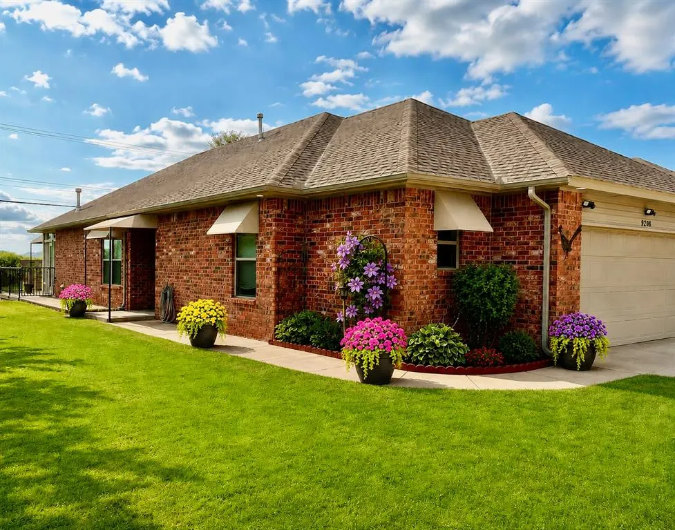 Front exterior — 9208 Roadrunner Avenue, Oklahoma City, OK 73139