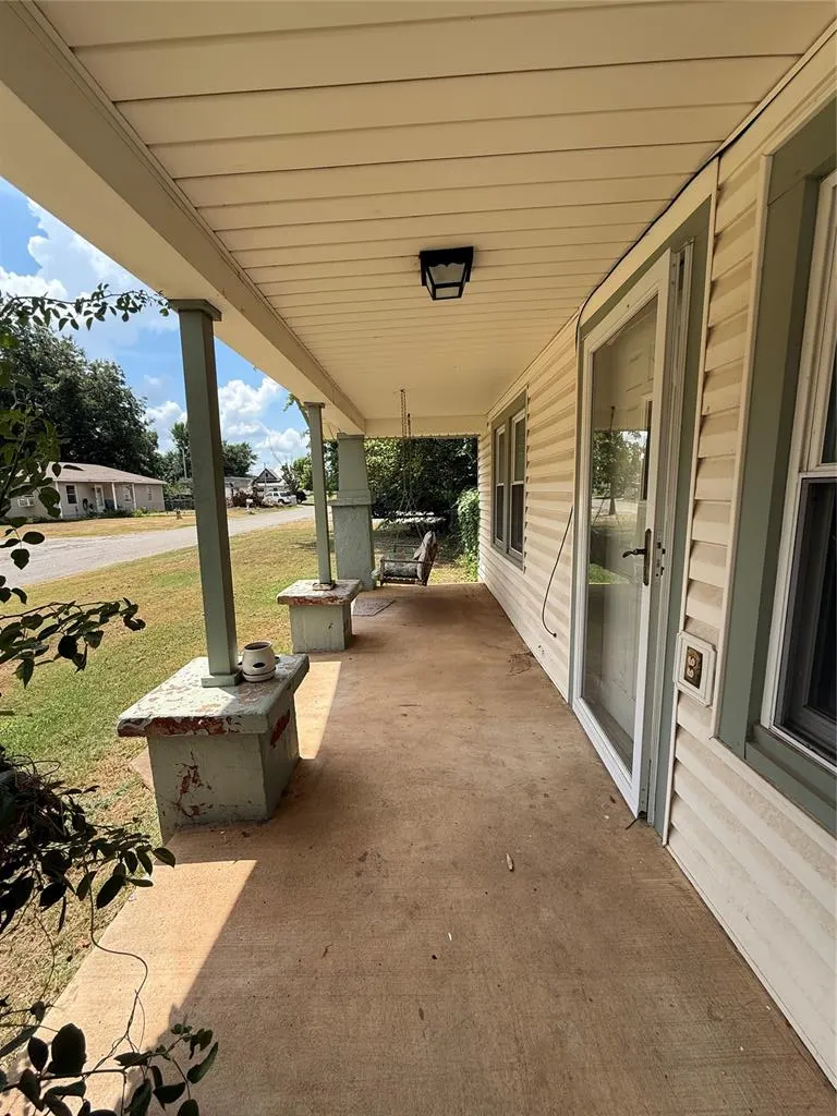 Photo 3 — 101 NW 7th St, Tuttle, OK 73089
