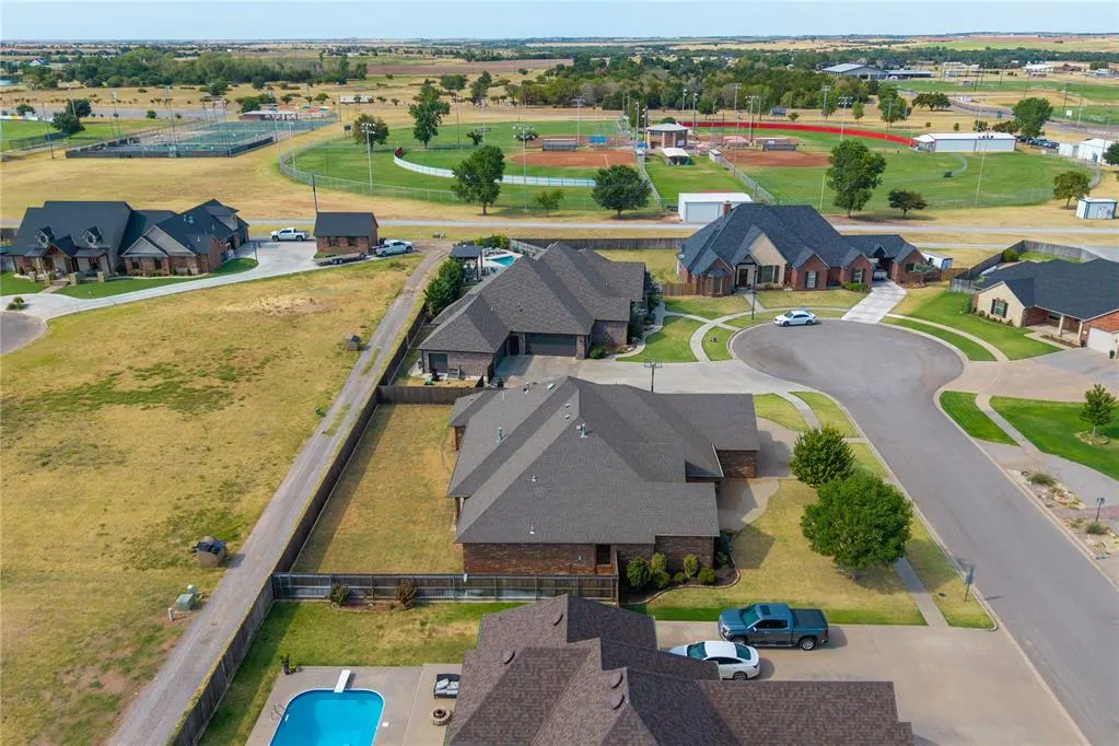 Photo 40 — 3525 Callaway Drive, Weatherford, OK 73096