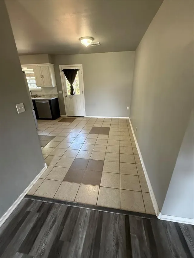 Photo 4 — 304 Liza Lane, Tecumseh, OK 74873