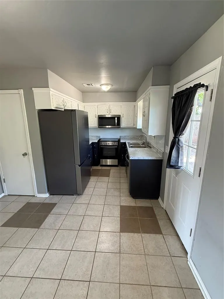 Photo 5 — 304 Liza Lane, Tecumseh, OK 74873