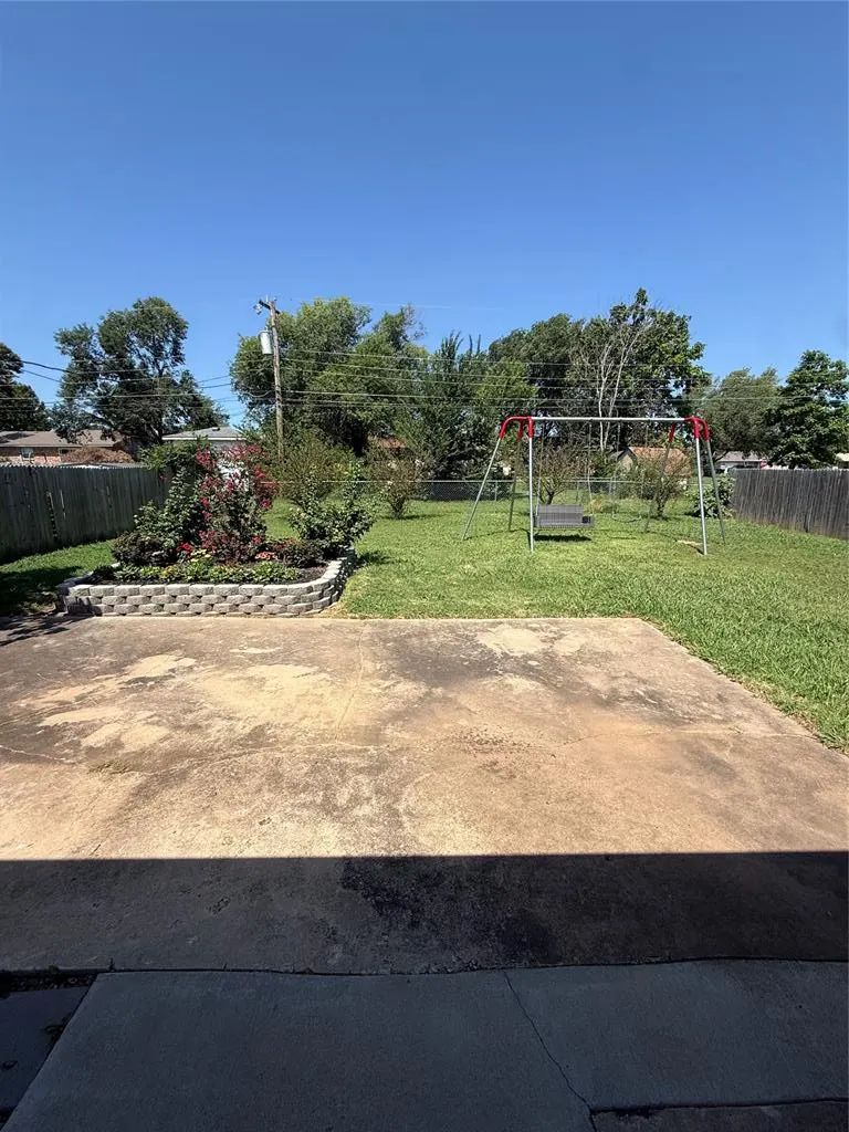 Photo 17 — 304 Liza Lane, Tecumseh, OK 74873