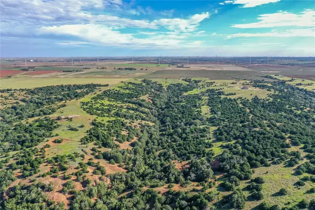 Photo 3 — 0000 N 2360 Road, Thomas, OK 73669