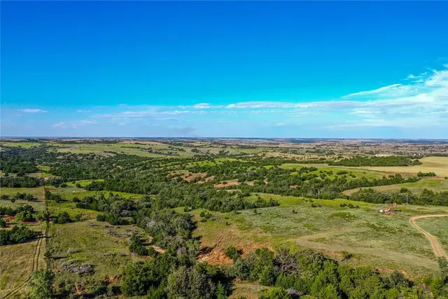 Photo 8 — 0000 N 2360 Road, Thomas, OK 73669