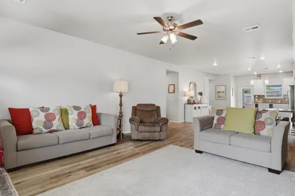 Photo 6 — 503 Remington Avenue, Jones, OK 73049