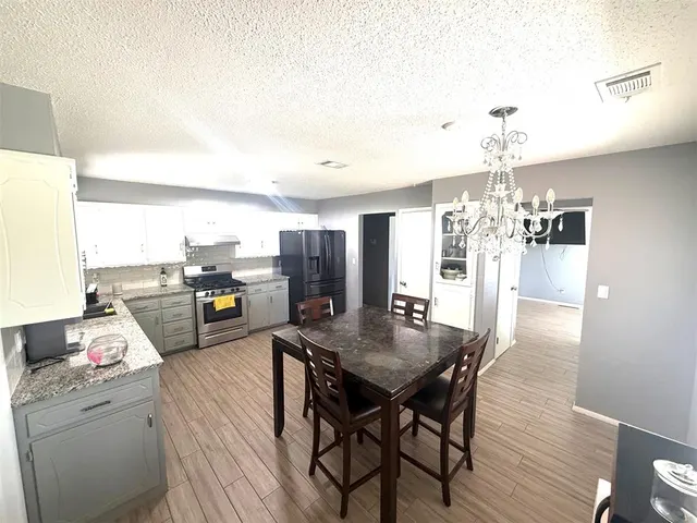 Photo 5 — 7304 S Douglas Place, Oklahoma City, OK 73139