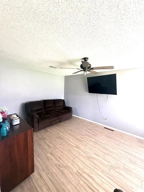 Photo 9 — 7304 S Douglas Place, Oklahoma City, OK 73139