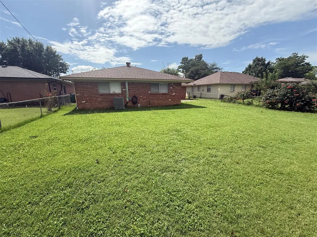 Photo 23 — 7304 S Douglas Place, Oklahoma City, OK 73139