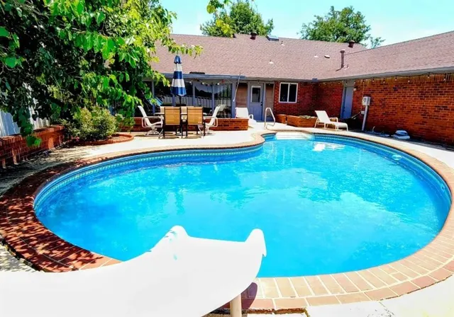 Photo 5 — 2325 East Hills Drive, Moore, OK 73160