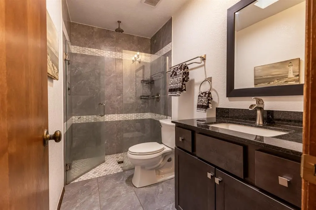 Photo 36 — 2325 East Hills Drive, Moore, OK 73160
