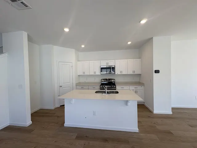 Photo 4 — 1123 Saddle Drive, Guthrie, OK 73044