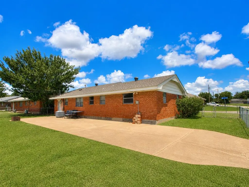 Photo 16 — 844 Butler Street, Oklahoma City, OK 73160