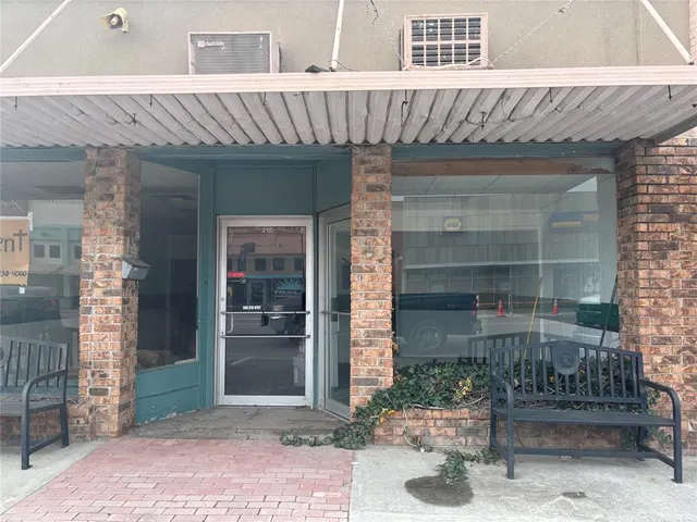 Photo 2 — 210 E Main Street, Davis, OK 73030
