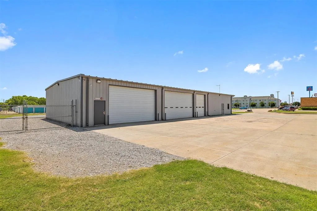 Photo 5 — 1510 Amity Lane, El Reno, OK 73036