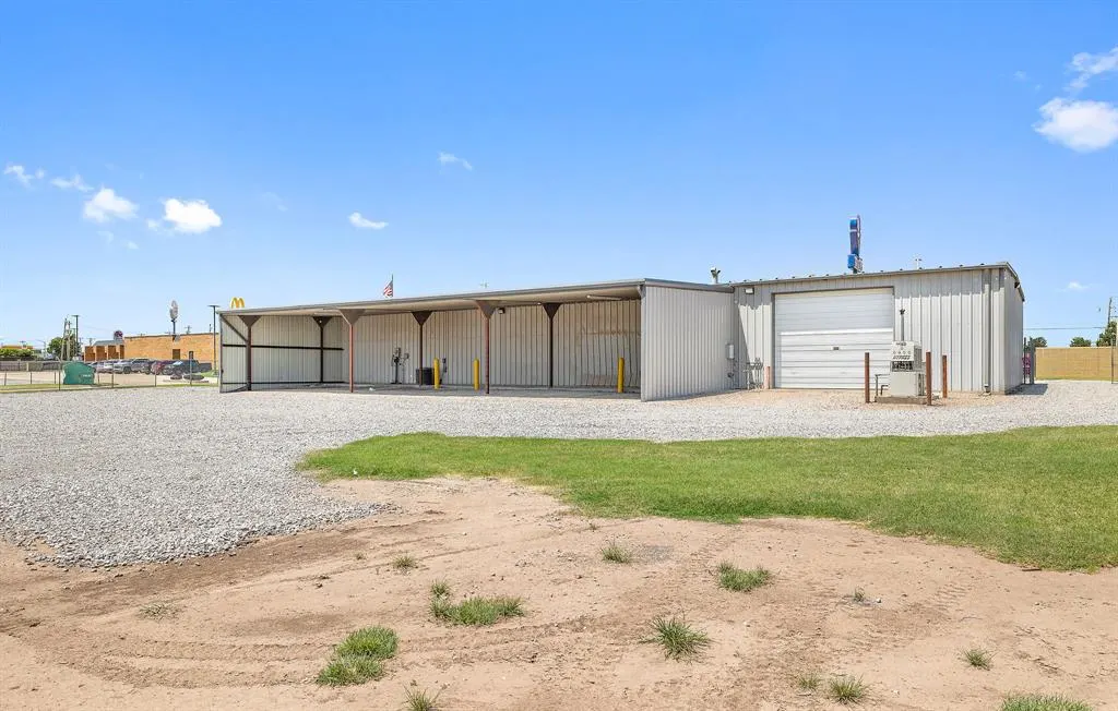 Photo 25 — 1510 Amity Lane, El Reno, OK 73036