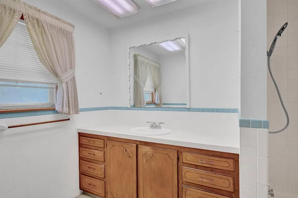 Photo 27 — 202 E Park Street, McLoud, OK 74851