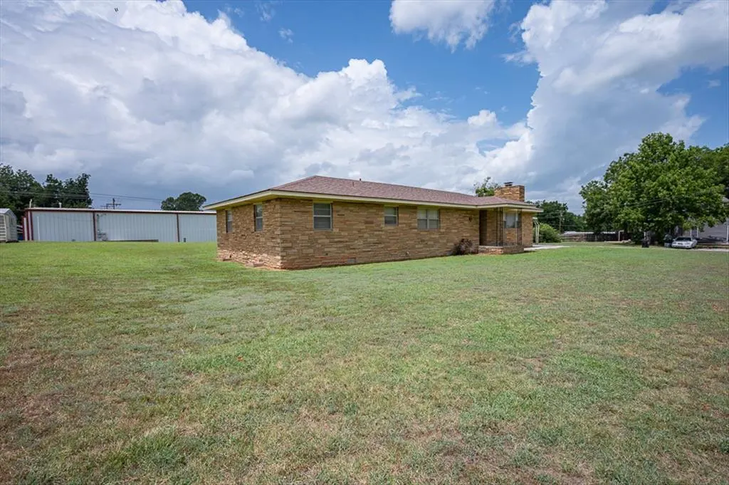 Photo 37 — 202 E Park Street, McLoud, OK 74851