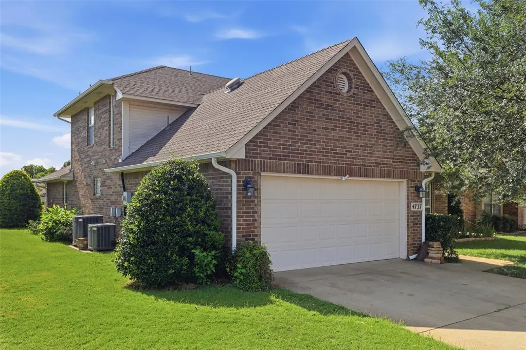 Front exterior — 4737 Hemlock Circle, Oklahoma City, OK 73162