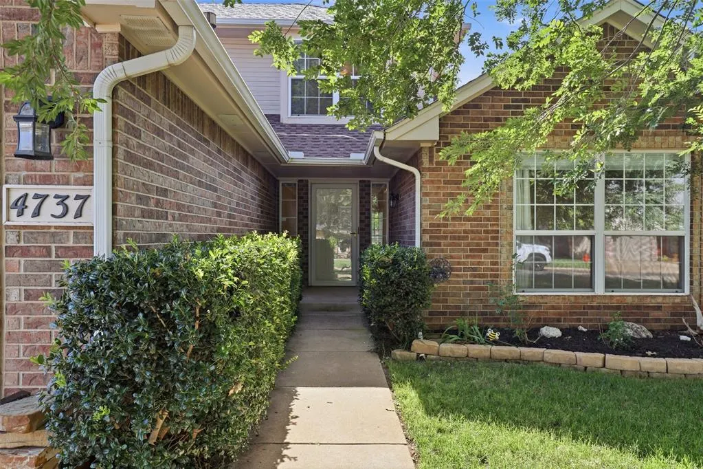 Photo 4 — 4737 Hemlock Circle, Oklahoma City, OK 73162