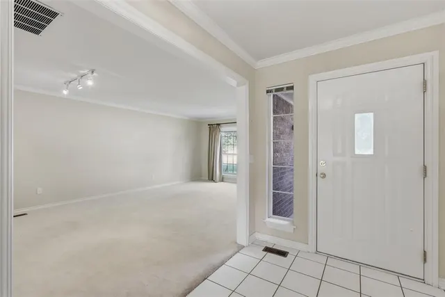 Photo 5 — 4737 Hemlock Circle, Oklahoma City, OK 73162