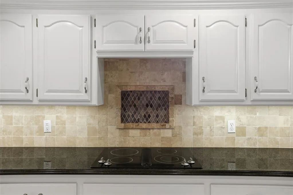 Photo 14 — 4737 Hemlock Circle, Oklahoma City, OK 73162