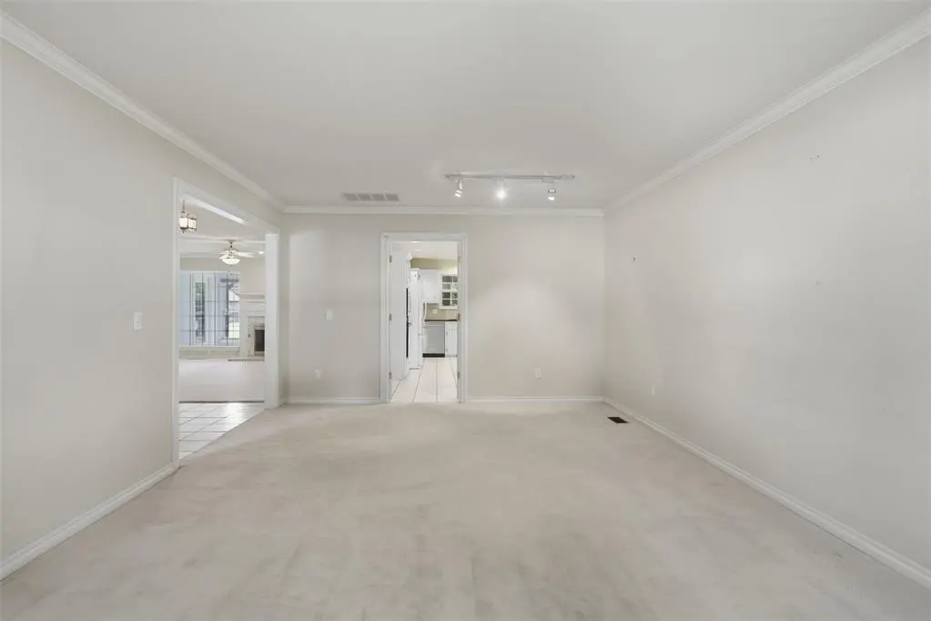 Photo 17 — 4737 Hemlock Circle, Oklahoma City, OK 73162