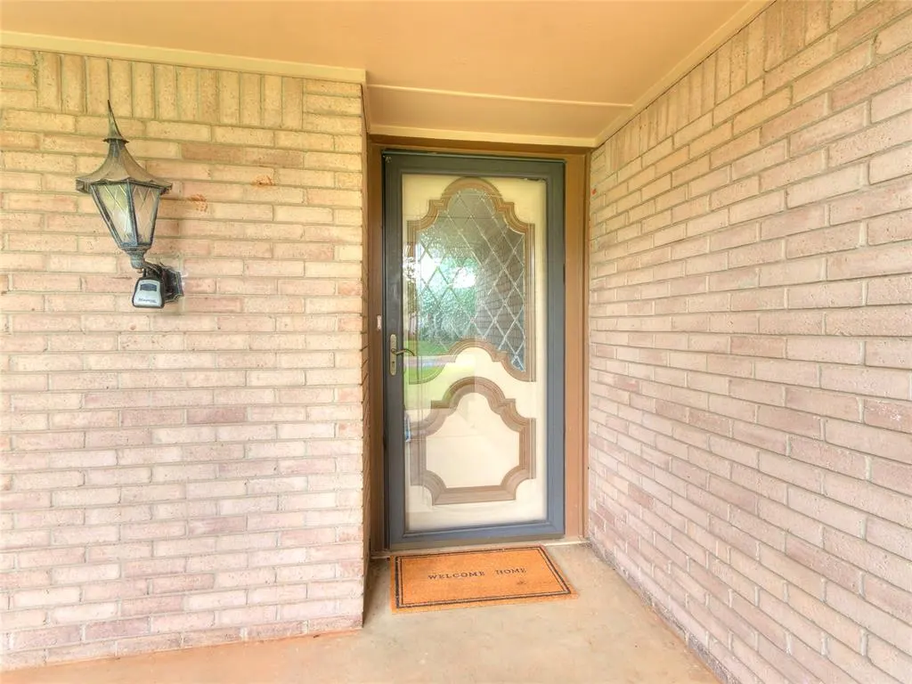 Photo 3 — 106 N Trail Ridge Road, Edmond, OK 73012