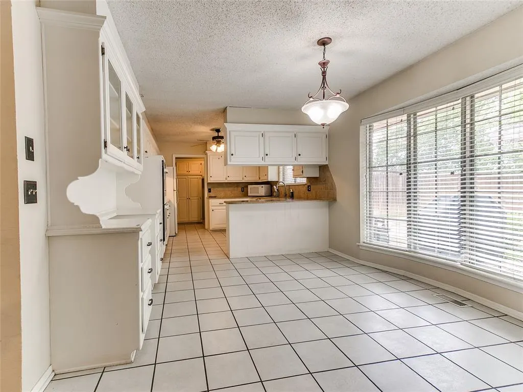 Photo 14 — 106 N Trail Ridge Road, Edmond, OK 73012