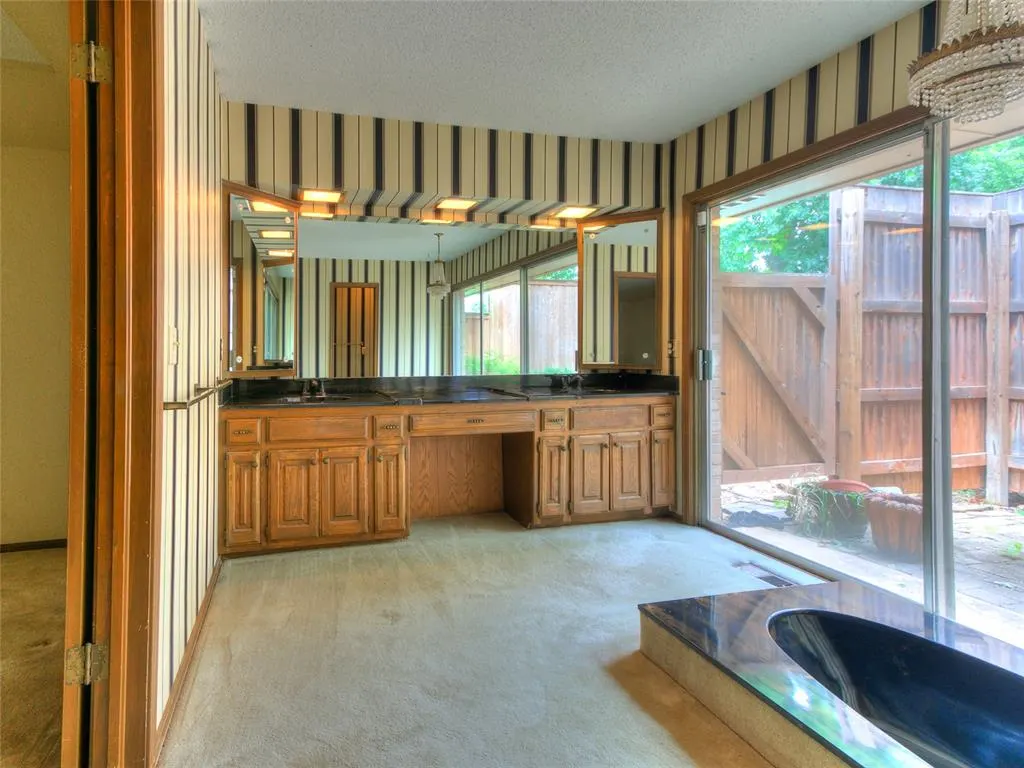 Photo 37 — 106 N Trail Ridge Road, Edmond, OK 73012